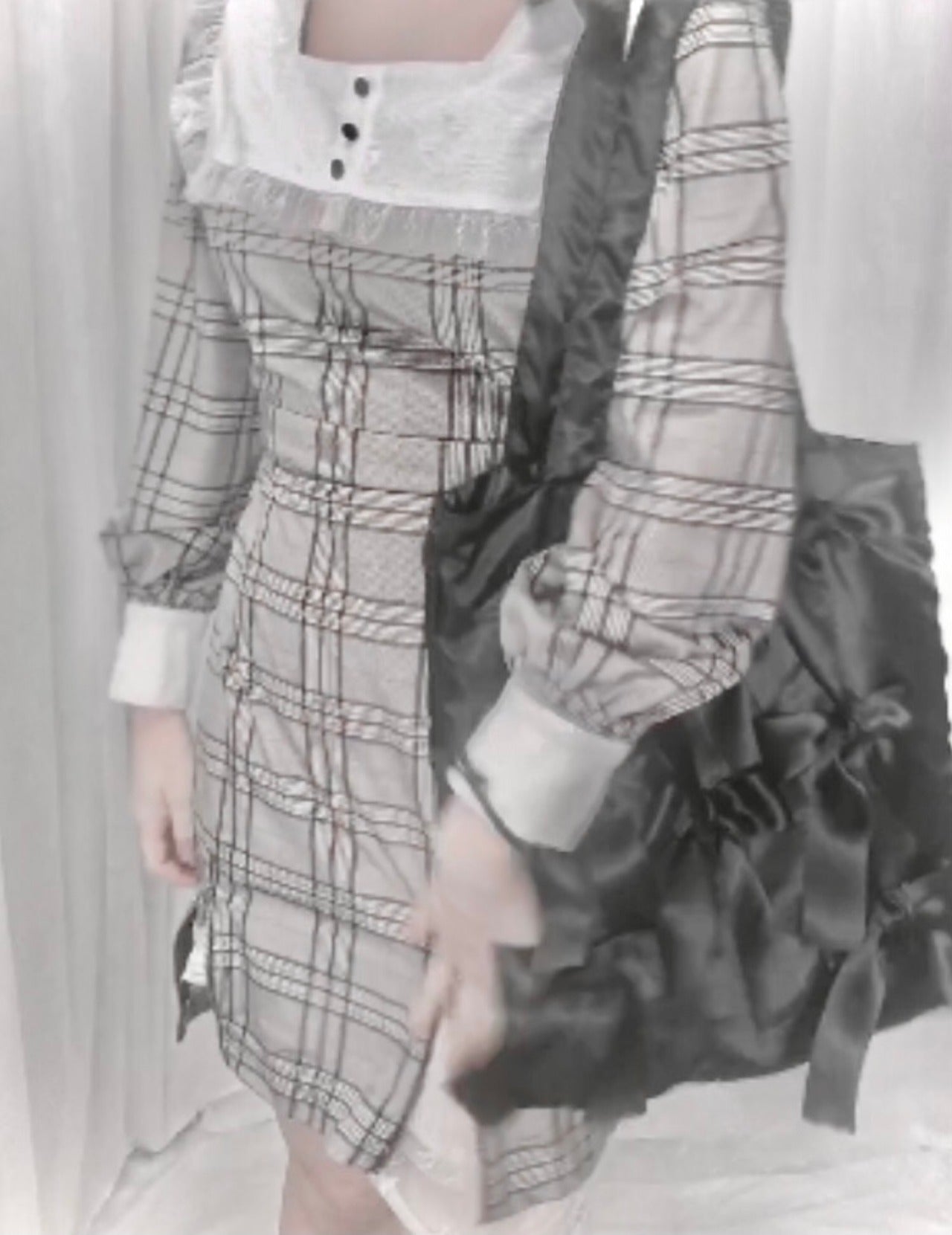 블랙 새틴 리본 토트백
