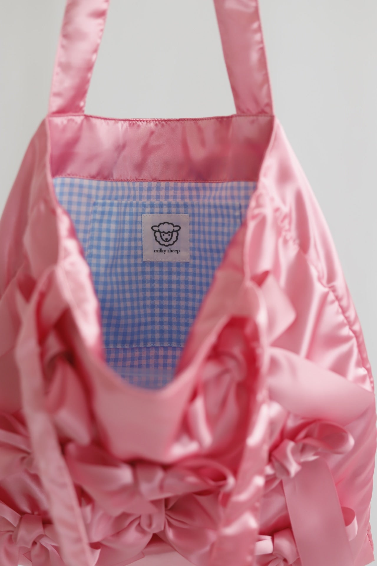 SALMON PINK 새틴 리본 토트백