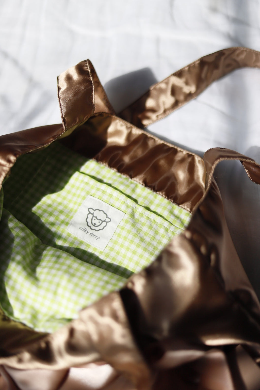 MOCA BROWN satten ribbon tote bag